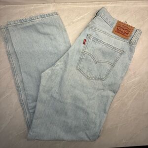 Women Levi’s Jeans